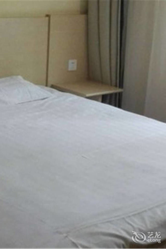 Hanting Express Kunming Stadium Branch Esterno foto